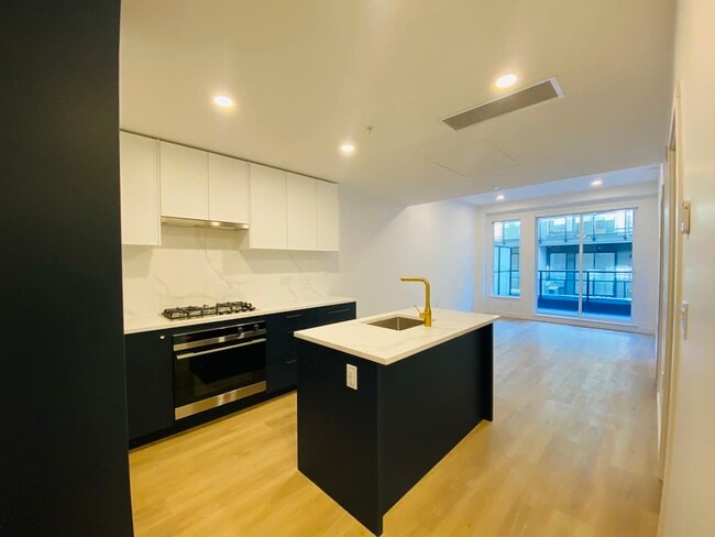 Photo - 600 Rochester Av Unit 308