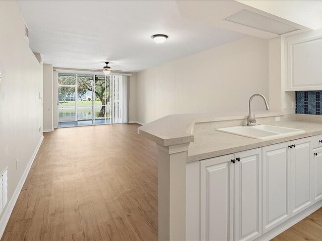 Building Photo - 7416 Plumbago Bridge Rd Unit 103