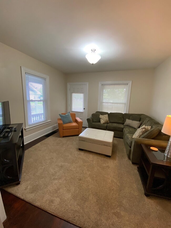 1144 Memorial Ave Unit 1