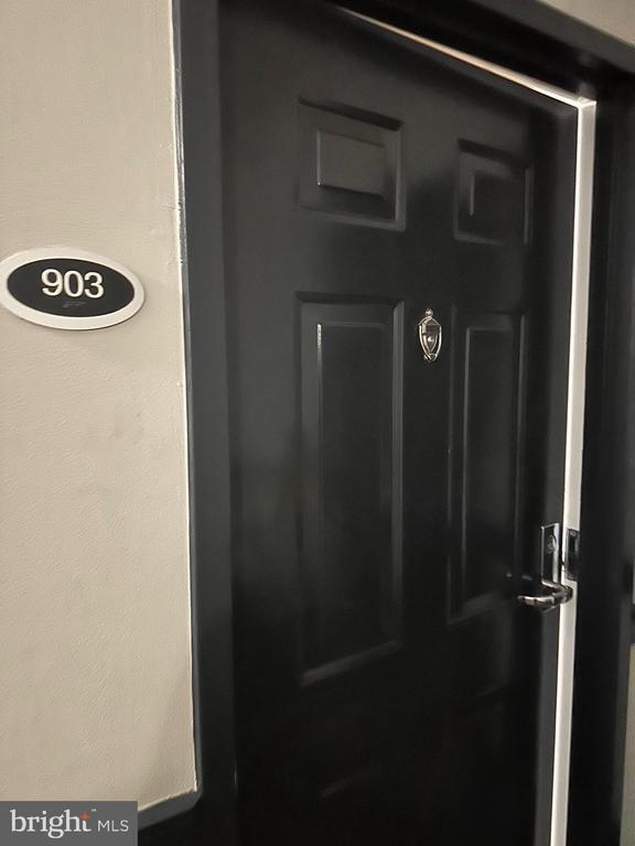 Building Photo - 1001 N Randolph St Unit 903