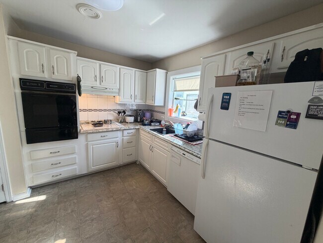 Photo - 121 Oregon Ave