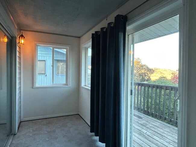 Photo - 6254 Woodman Dr