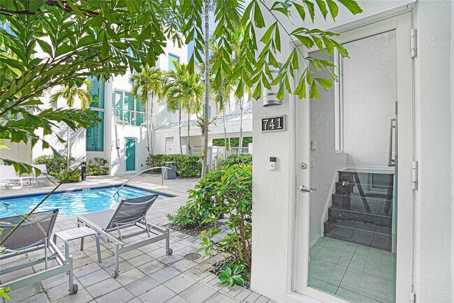 Photo - 741 NE 4th Ave