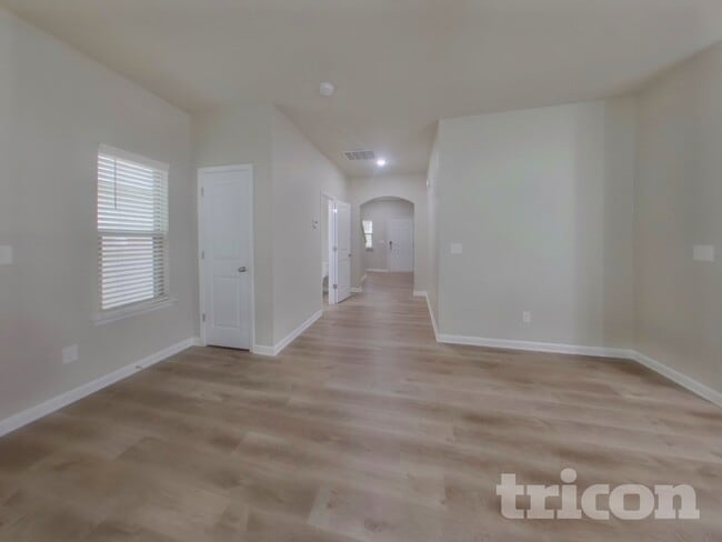 Photo - 119 Spring Knoll Dr