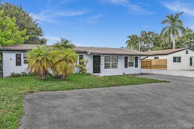 4156 SW 49th Ct