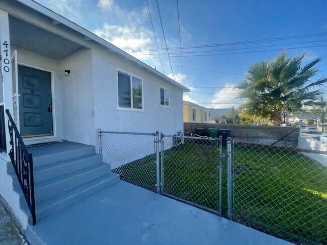 Front yard. - 4700 W 172nd St Unit D