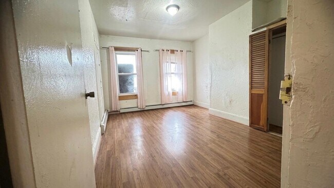 Photo - 44 Jasper St Unit 1