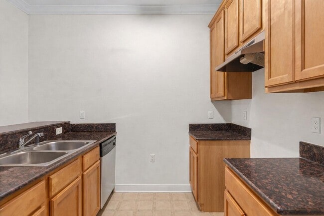 Photo - 986 Airport Rd Unit B