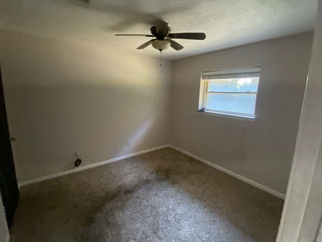Photo - 718 Westbury St