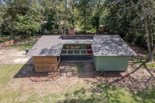 410 Hardeman Ave