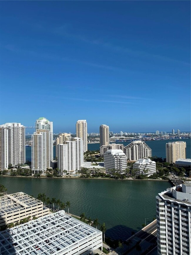 Photo - 950 Brickell Bay Dr