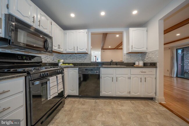 Photo - 504 Mountainview Dr