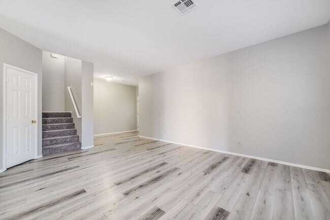 Photo - Stunning 4 bedroom home in Henderson with POOL!