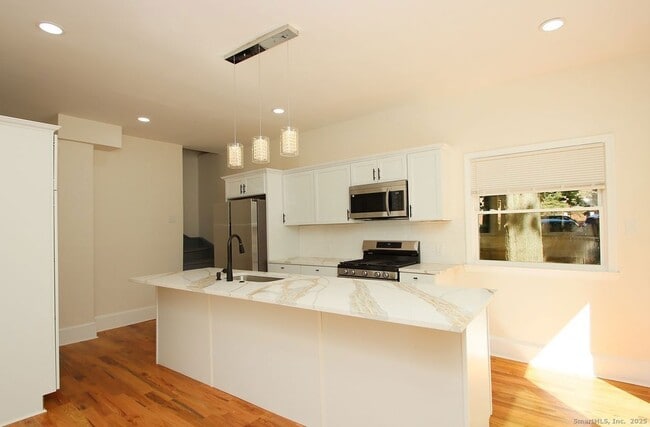 Photo - 62 Whitney St