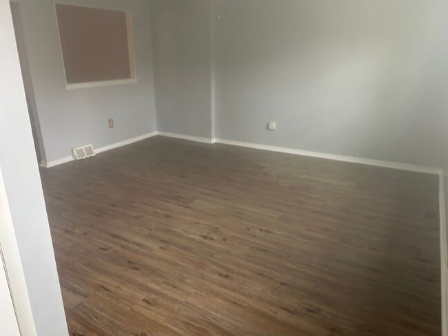 Photo - 2136 Ted Jim Dr Unit B