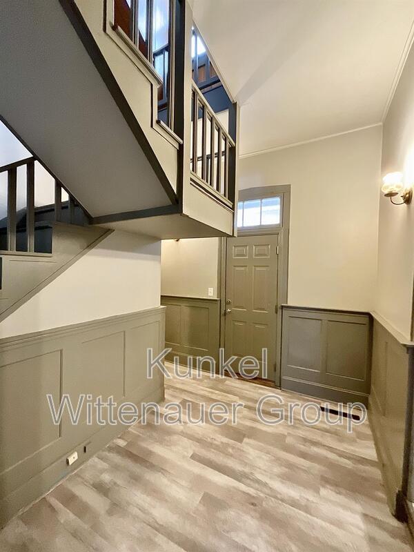 Photo - 104 S Alton St