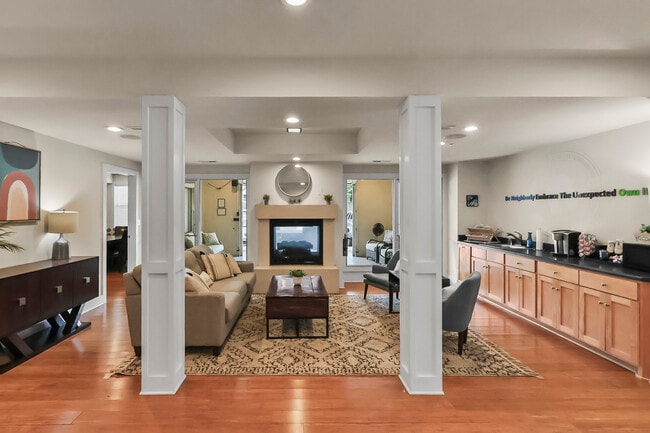 Clubhouse - 1240 Center St