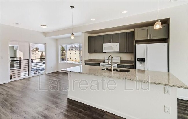 Photo - 5064 E Donald Ave Townhome