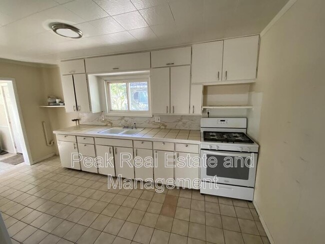 Photo - 316 Maplelawn St SE