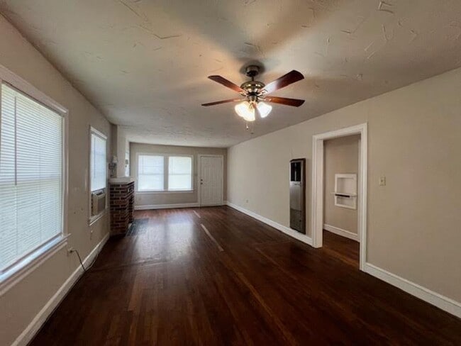 Photo - 2727 Lasker Ave