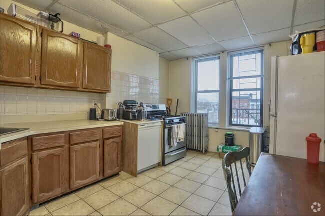 Building Photo - 205 3rd St Unit 3 Rental