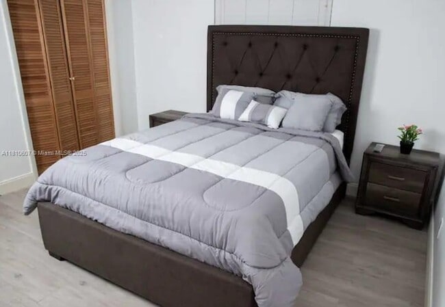 Photo - 7650 NW 33rd St