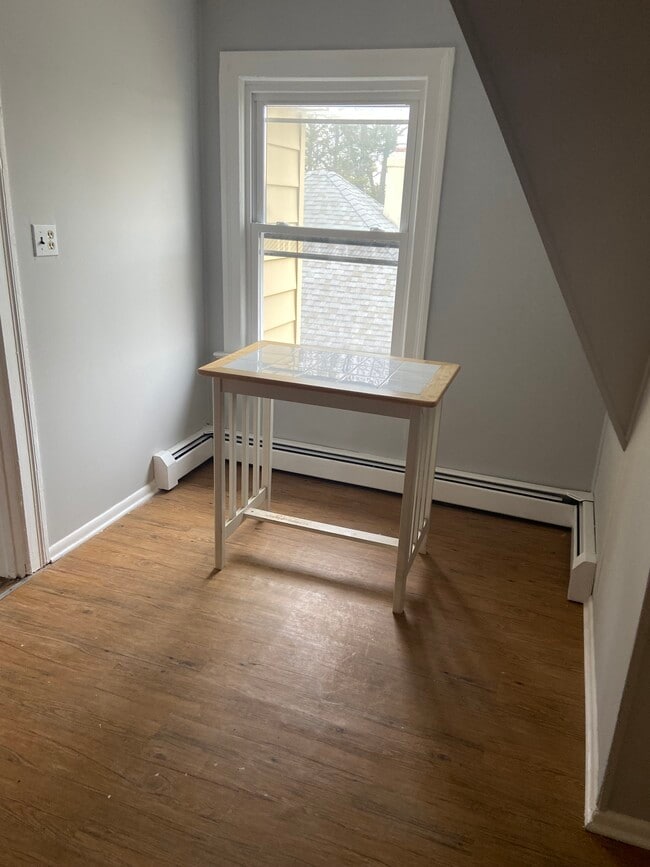 Photo - 107 Church St Unit Third Floor 2 Bedroom Apt