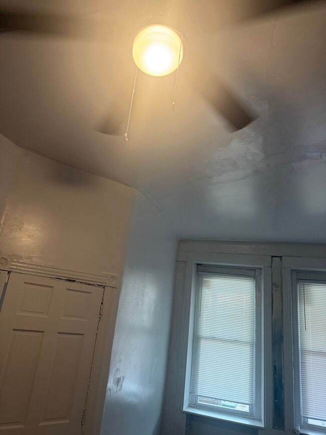 Living room - 3539 N 11th St Unit 1
