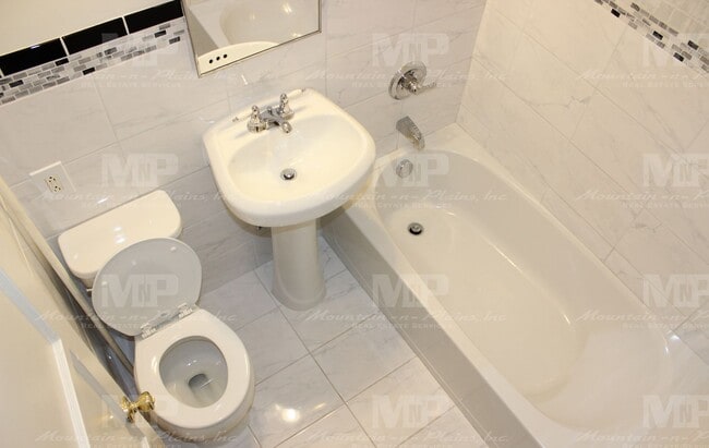 Photo - 1317 W Mulberry St