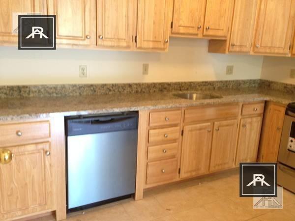 Building Photo - 2 bedroom in Brookline MA 02446 Unit 41 Rental