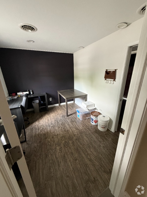 Building Photo - 1326 S 10th St Rental