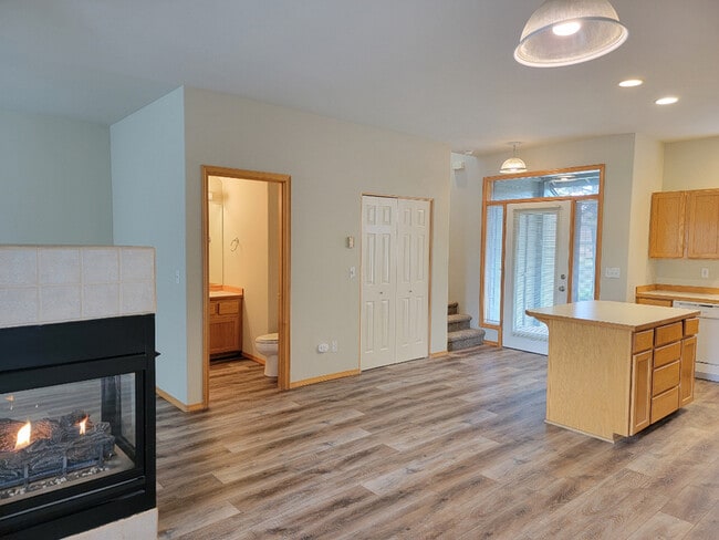 Photo - 1085 Golden Pheasant Dr