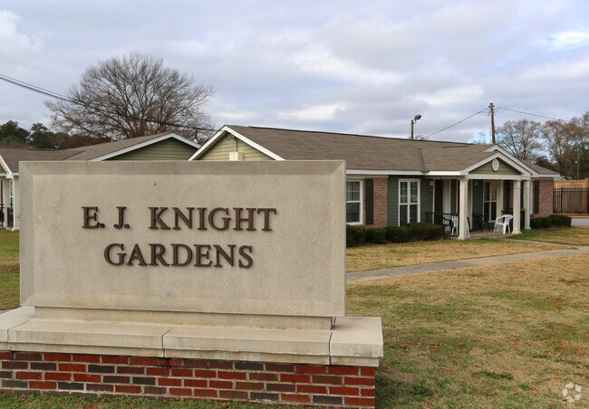 Photo - E. J. Knight Apartments