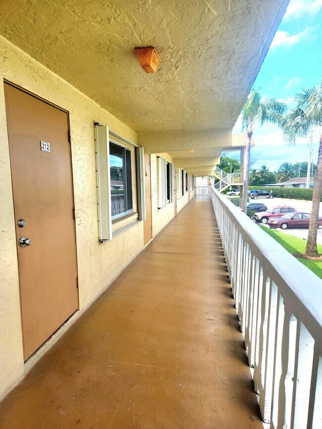 Photo - 100 Village Green Cir E Unit B212