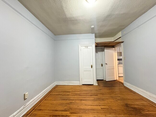 326 Summit Ave 103 - 333 Summit Ave Unit 103