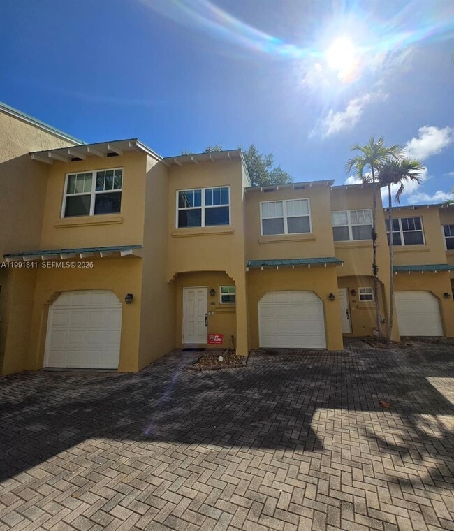 Photo - 806 SE 14th St