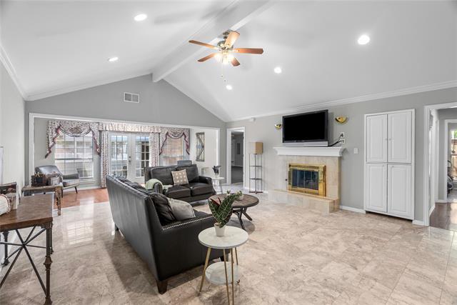 3024 Encino Dr