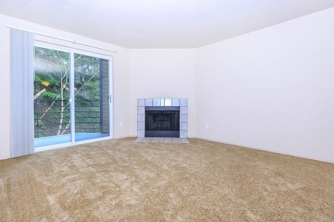 Building Photo - City Views Rental