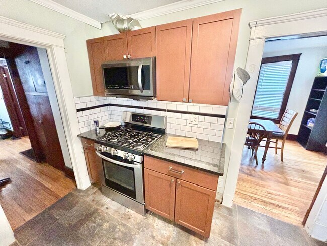 Photo - 305 Packard St Unit 01