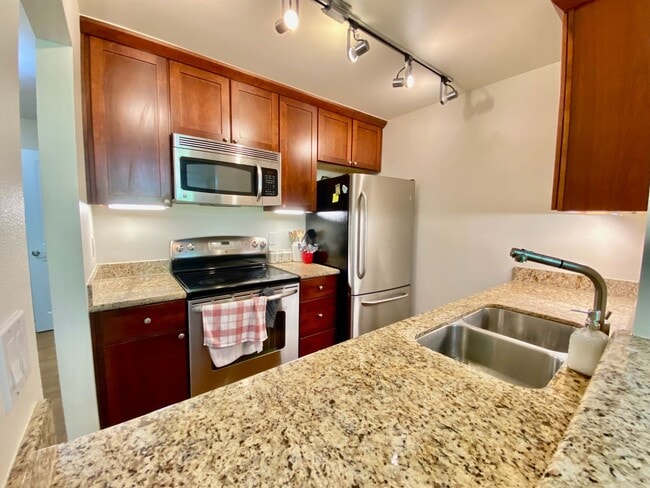 Bellevue Condo!!! - Bellevue Condo!!!