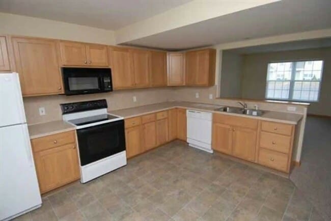 Photo - 3880 Kenowa Ave SW