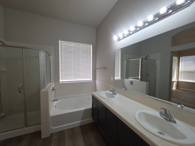 Photo - 3 Bedroom Remodeled in FANTASTIC Location