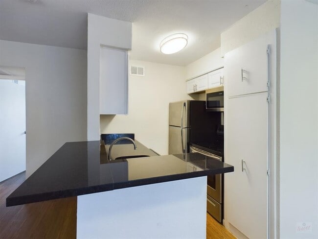 Photo - 2207 Leon St Unit 306