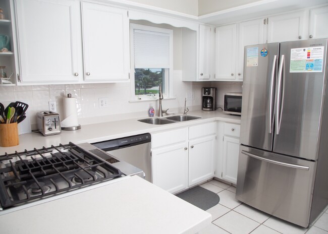 Photo - 10035 Seabreeze Dr