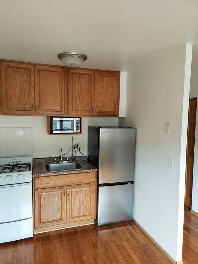 Photo - 2210 Pillsbury Ave Unit 15E