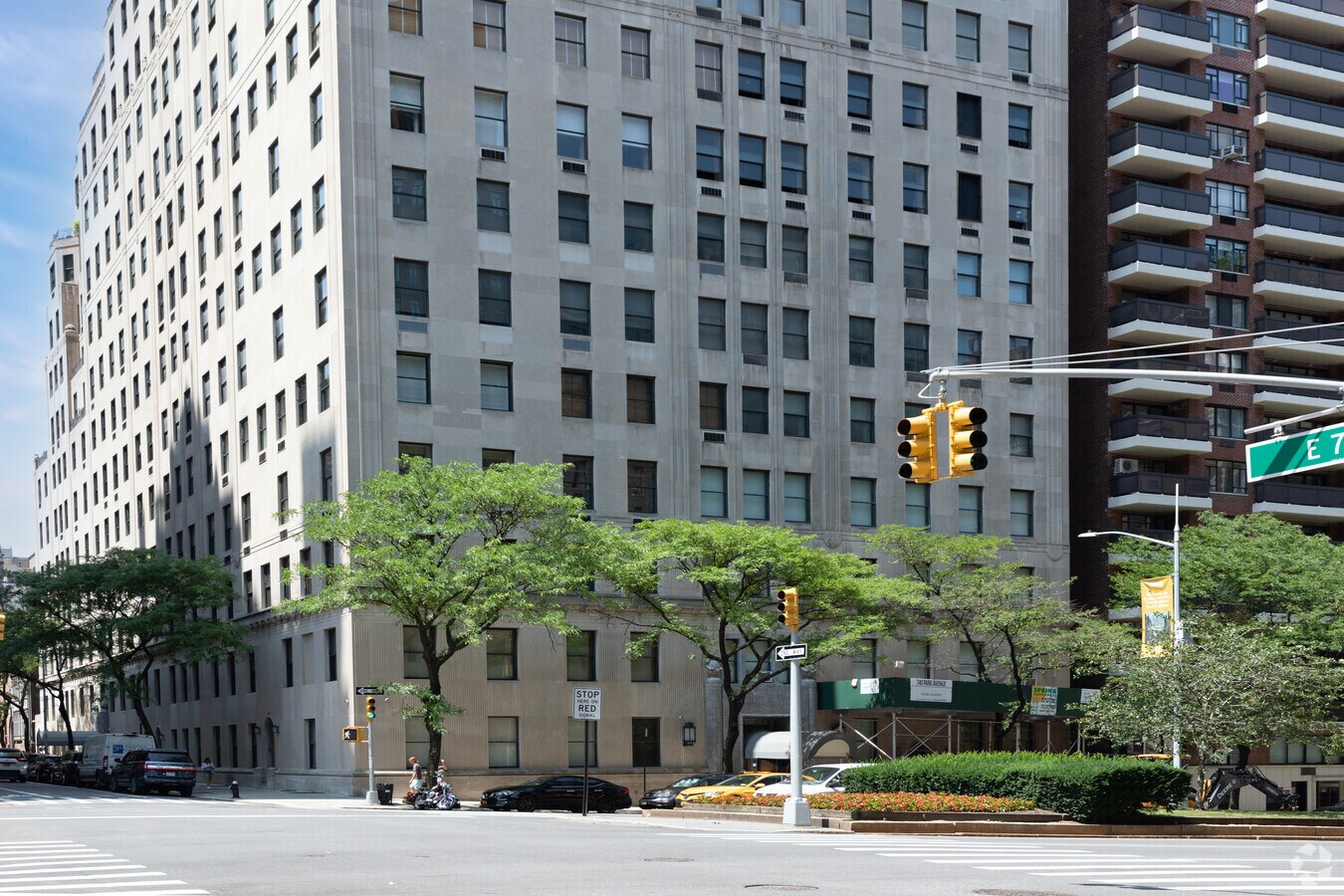 Photo - 730 Park Ave