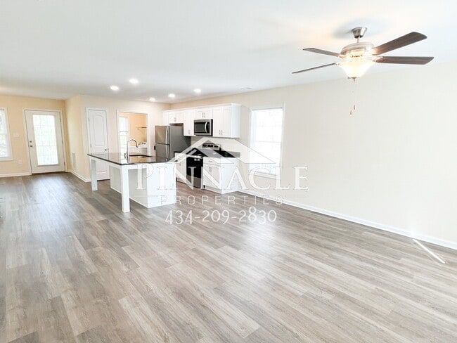 2325 Tazewell Ave