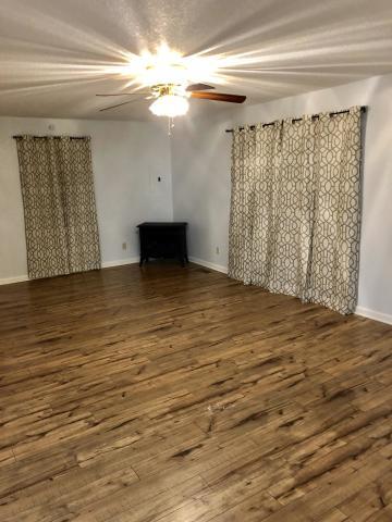 Photo - 392 Old Mail Rd