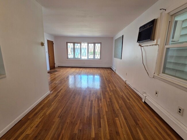 Photo - 777 Montgomery St