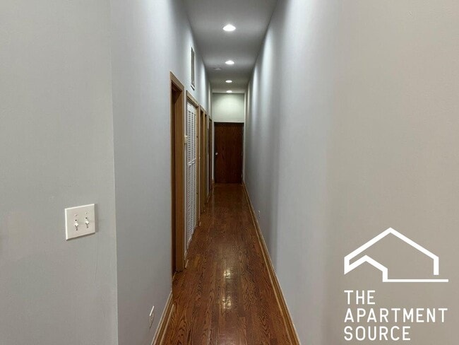 Photo - 1918 W Cermak Rd Unit 3